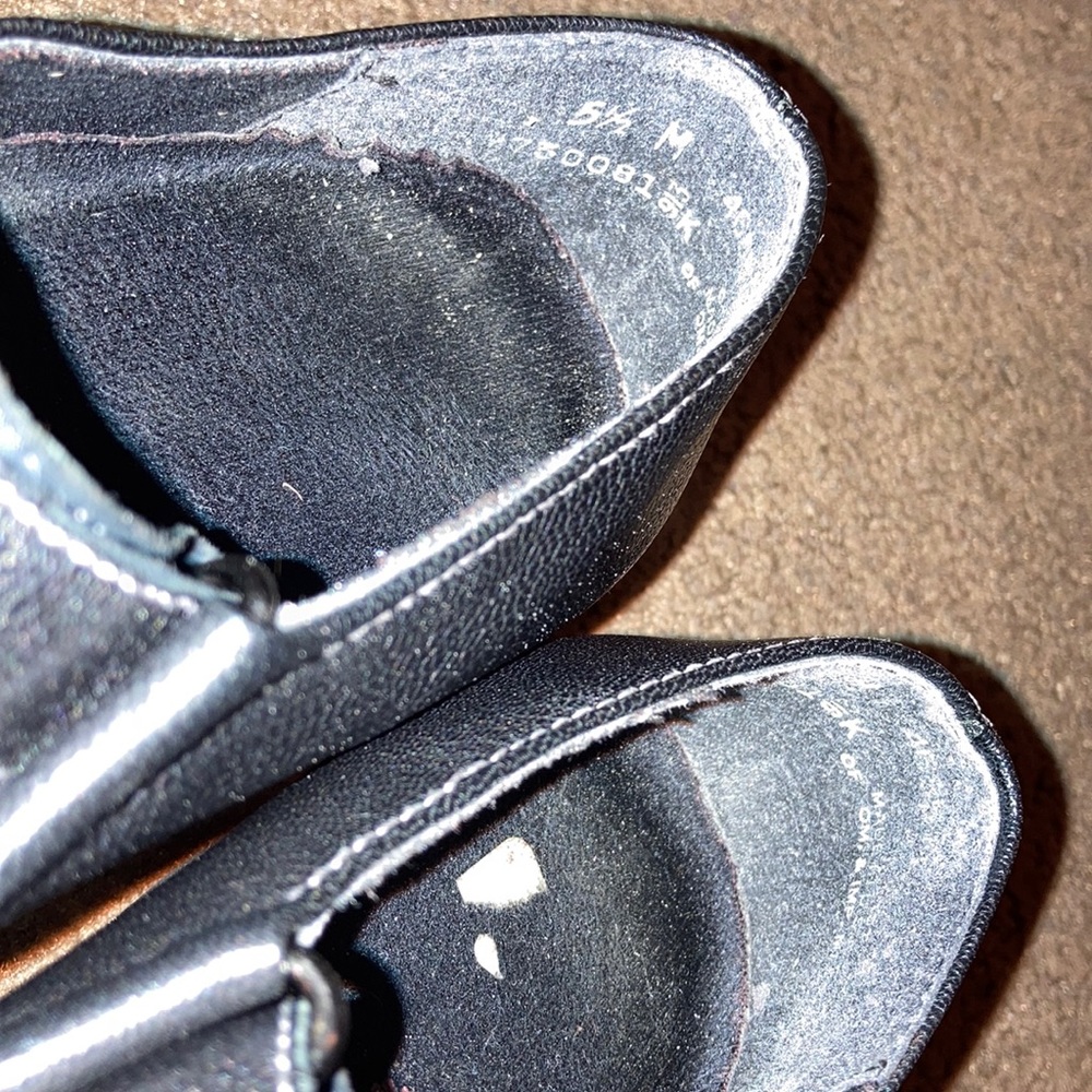 Women’s wedge work shoes